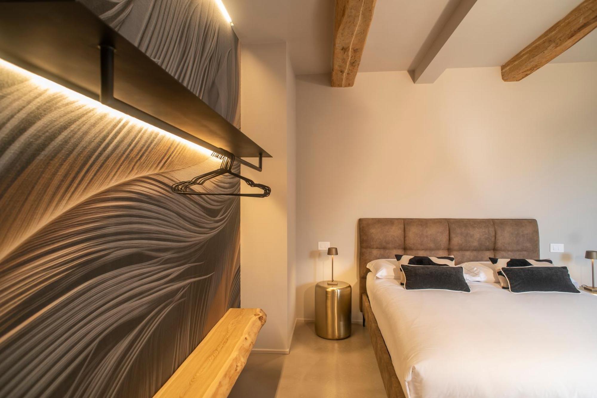 Palazzo Del Papa Country Suites เซียนา ภายนอก รูปภาพ
