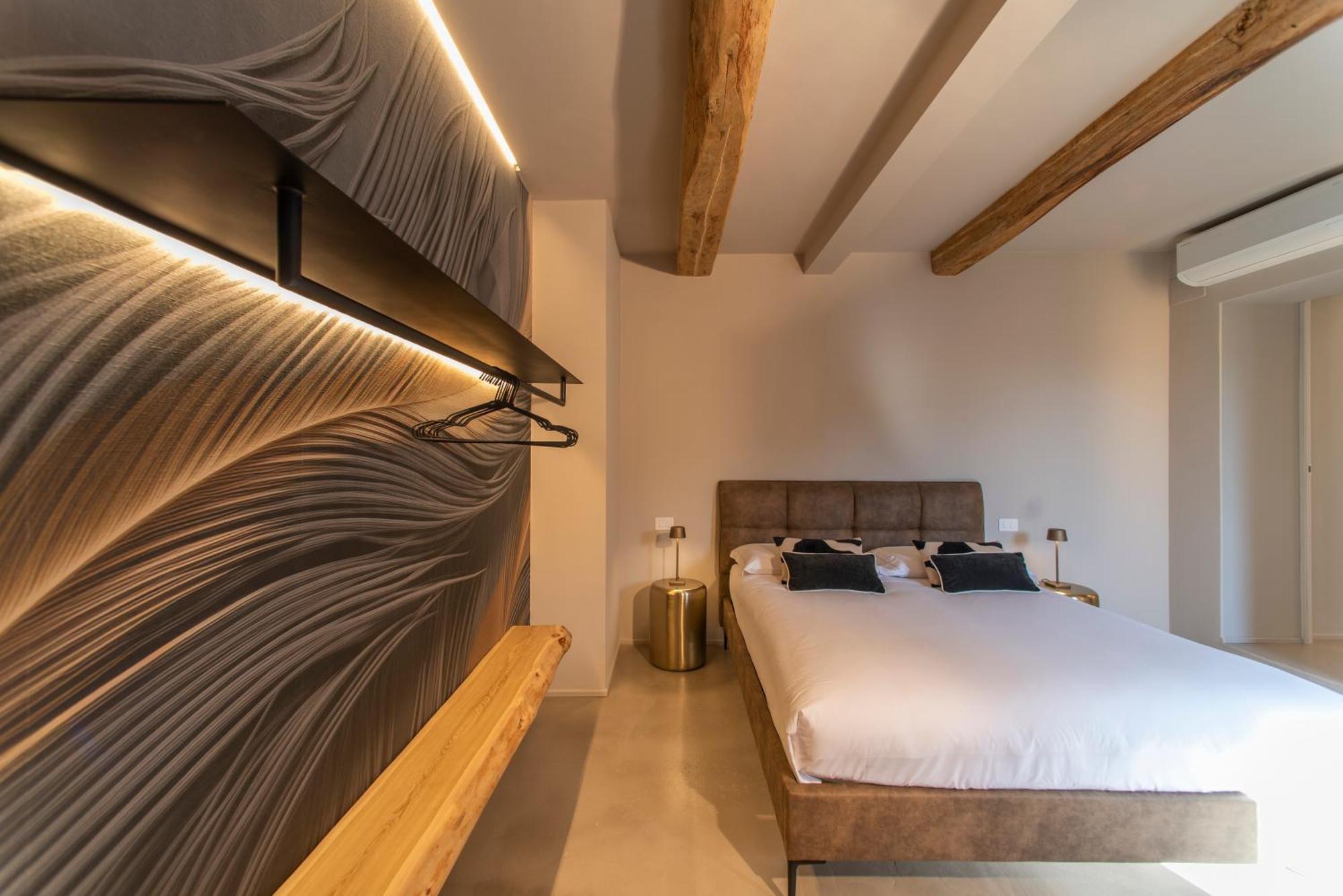 Palazzo Del Papa Country Suites เซียนา ภายนอก รูปภาพ