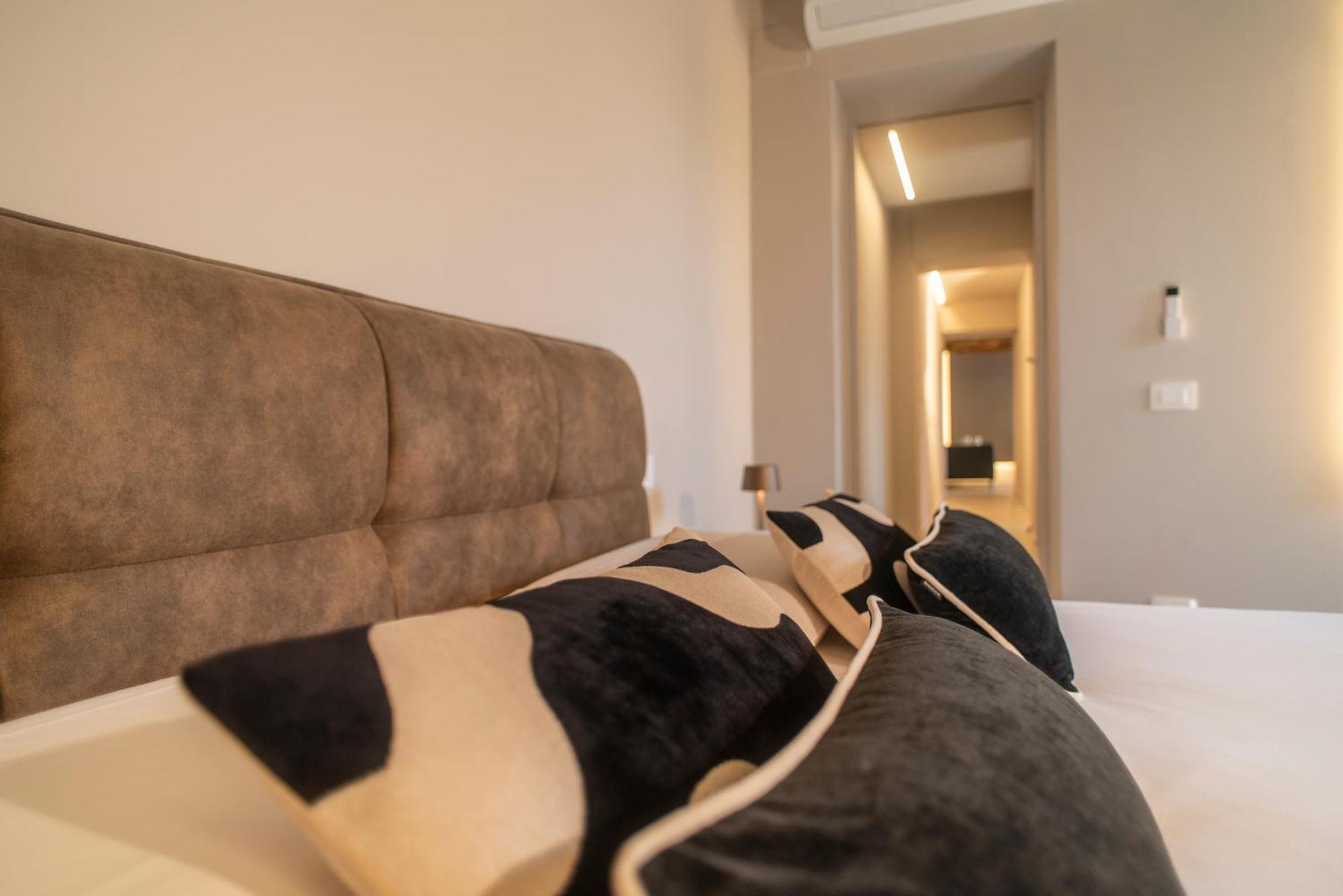 Palazzo Del Papa Country Suites เซียนา ภายนอก รูปภาพ