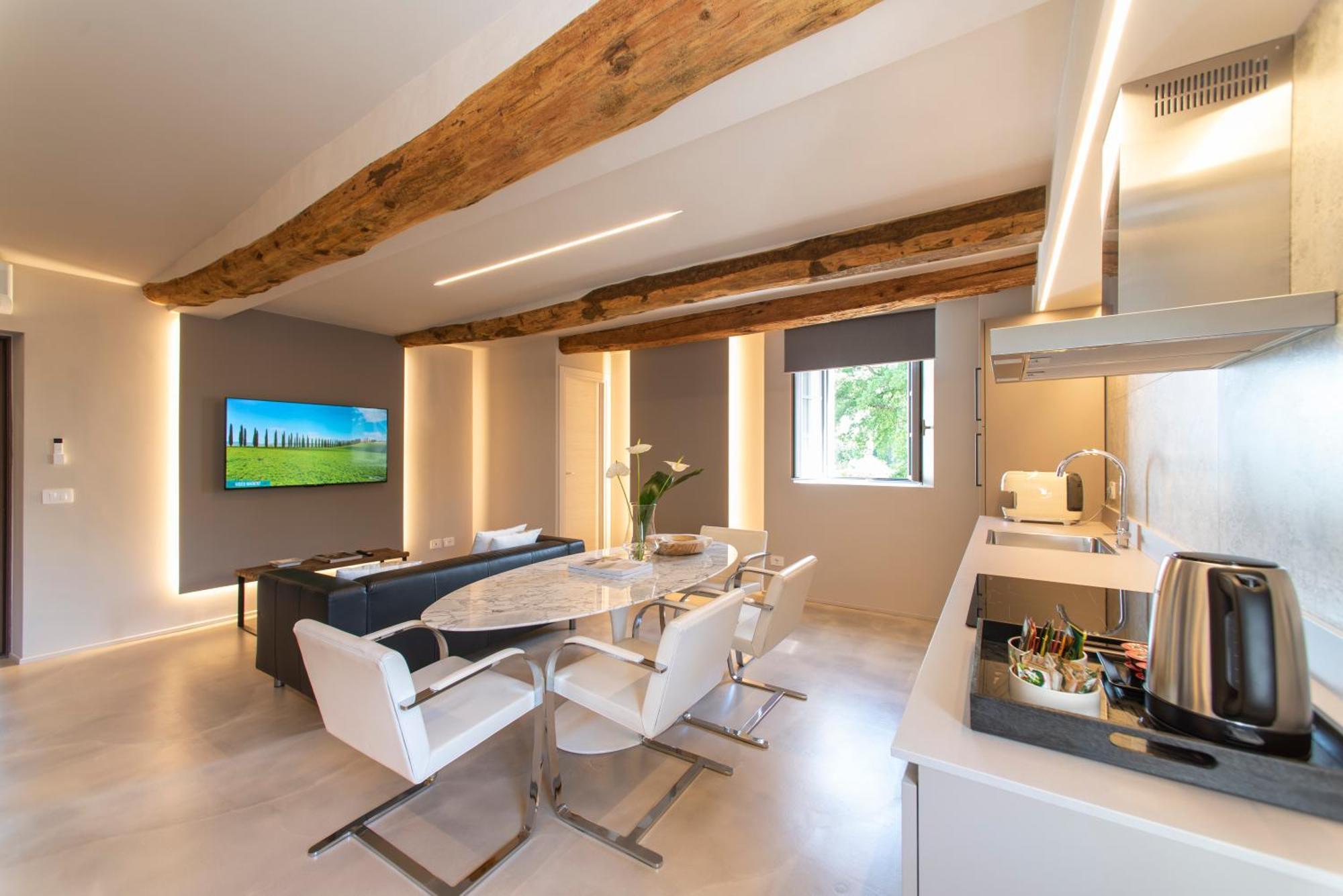 Palazzo Del Papa Country Suites เซียนา ภายนอก รูปภาพ